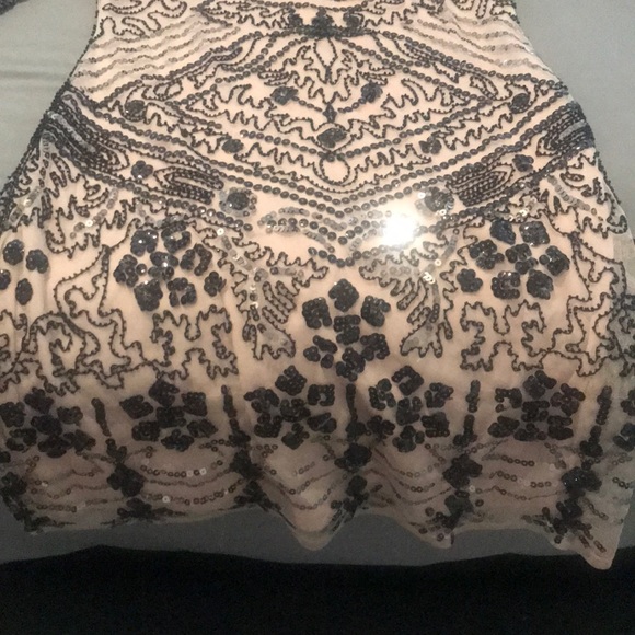 Size 8 dress - Picture 3 of 4